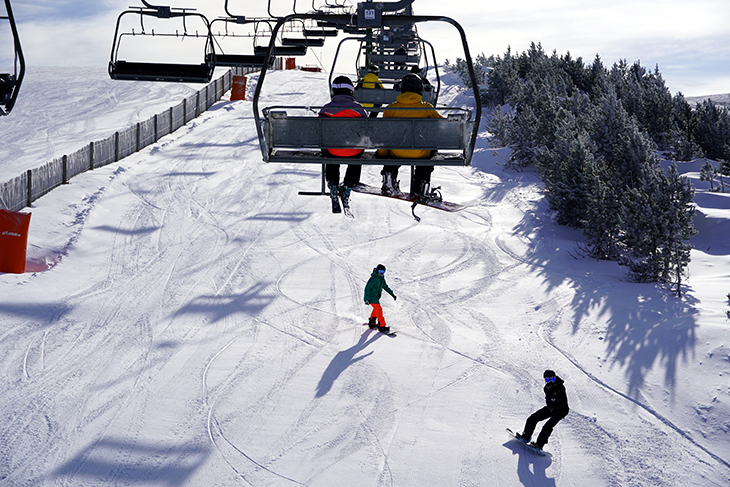 FGC tindrà wifi gratuït a les sis estacions d'esquí i amplia a 63 les màquines de compra i recollida de forfets