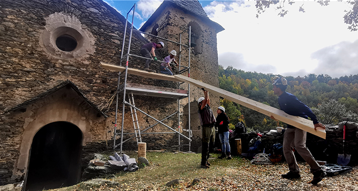 Consoliden la coberta i la façana de l'església de Santa Maria de Besan, en perill d'esfondrament