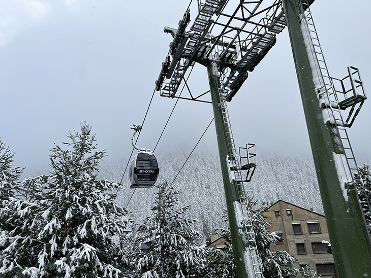 Baqueira Beret treballa per poder obrir entre 25 i 30 quilòmetres de pistes el pròxim dissabte