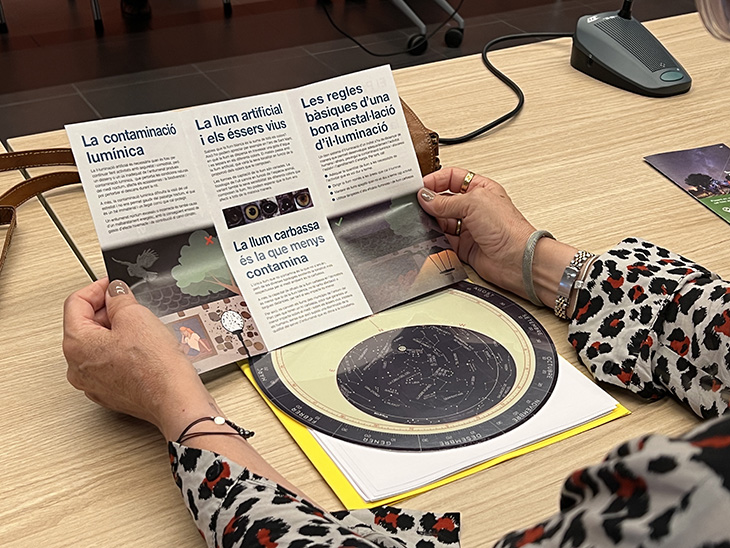 Fulletó explicatiu sobre la contaminació lumínica El Govern vol que Aigüestortes i el Parc de l'Alt Pirineu siguin l'àrea de protecció lumínica "més important d'Europa"