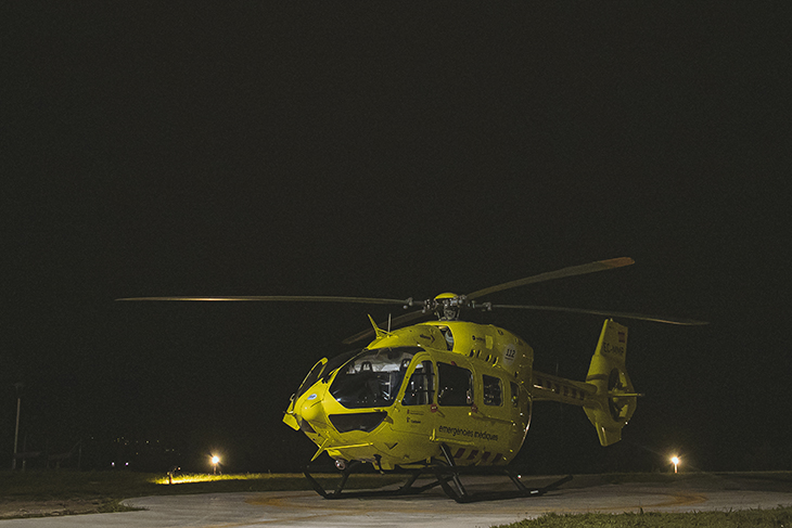 El SEM activa el primer vol nocturn a l'Heliport de la Seu d'Urgell per traslladar una pacient a l'Hospital de Sant Pau