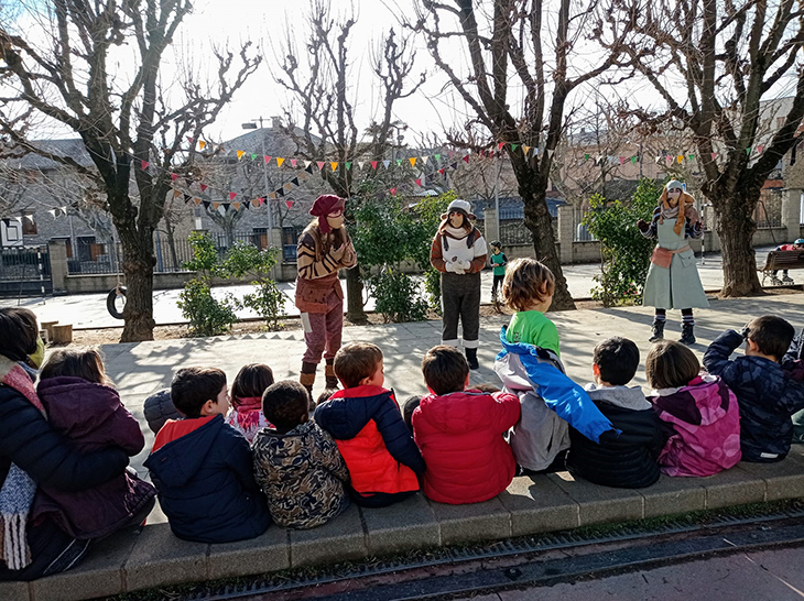 Els Minairons visiten les llars d'infants i escoles de la Seu i Castellciutat