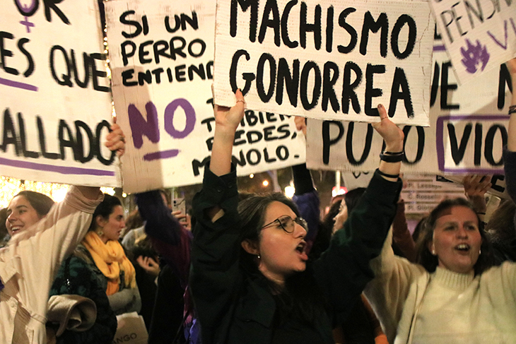 La manifestació feminista del 25-M omple Barcelona per reivindicar que "s'ha acabat"