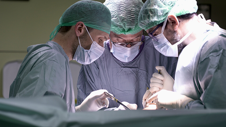 L’Hospital de Viladecans, primer centre de Catalunya en fer la operació de pròtesis de genoll sense ingrés hospitalari