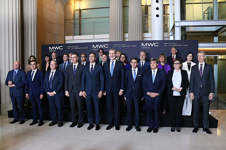 Felip VI crida a preservar la seguretat i els drets individuals tot i els avenços tecnològics al sopar inaugural del MWC
