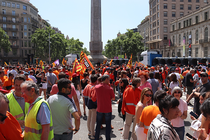 Centenars de treballadors de Celsa es manifesten