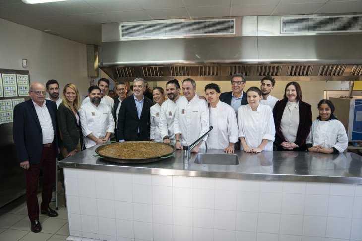 Una iniciativa solidària repartirà més de mil àpats a persones en situació de vulnerabilitat per Nadal a Barcelona