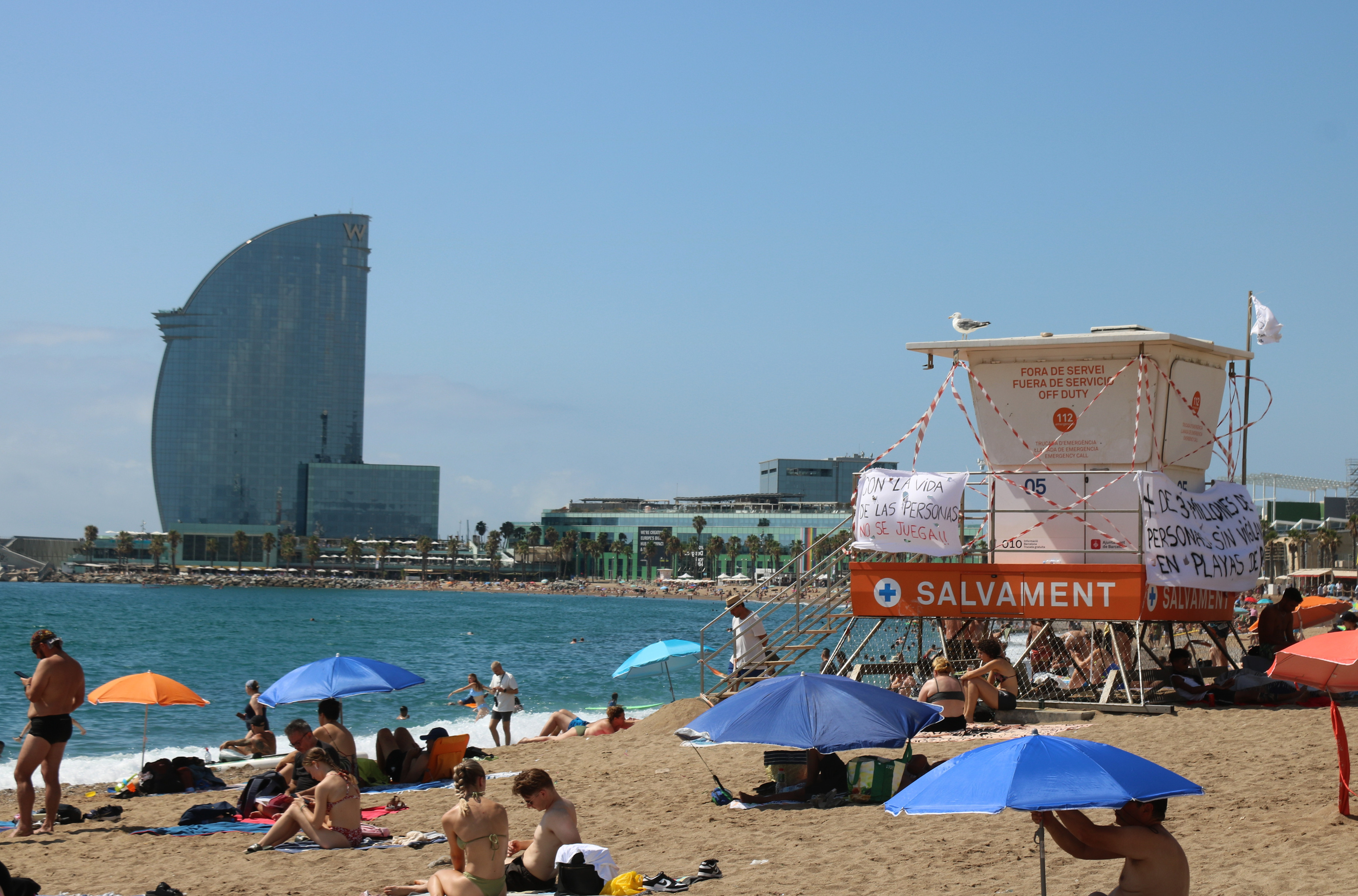 Els socorristes de Barcelona desconvoquen la vaga després d'acceptar un acord amb l'empresa