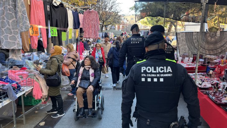 Santa Coloma de Gramenet posa setge als furts i al top manta al barri del Fondo