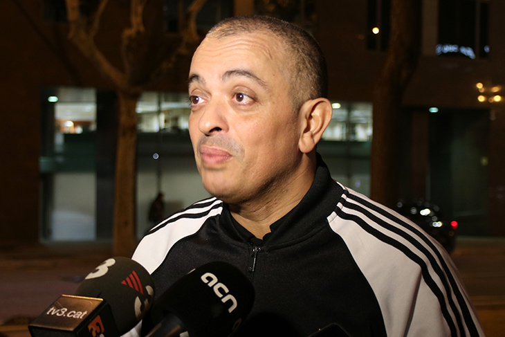 Els taxistes, després de la reunió: "Seguim igual, no tenim un trist adhesiu que digui estem connectats amb la policia"