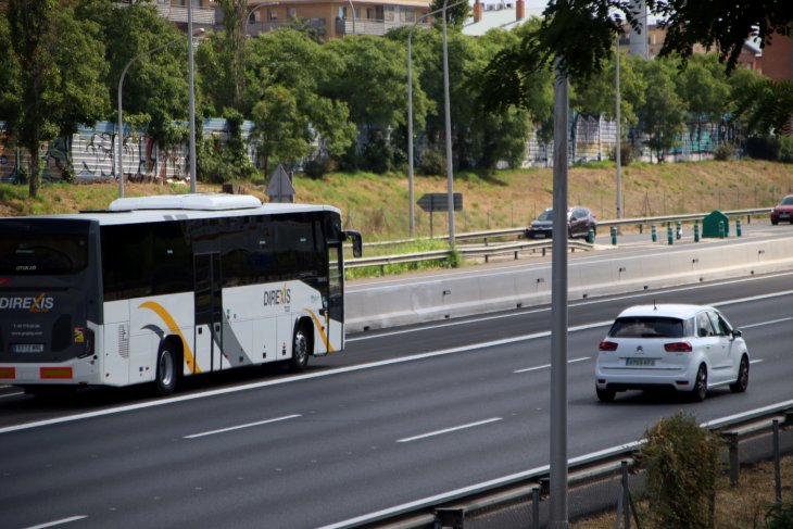 Inaugurat el nou carril bus de la B-23 d'entrada a Barcelona que permetrà estalviar-se uns 15 minuts en hora punta