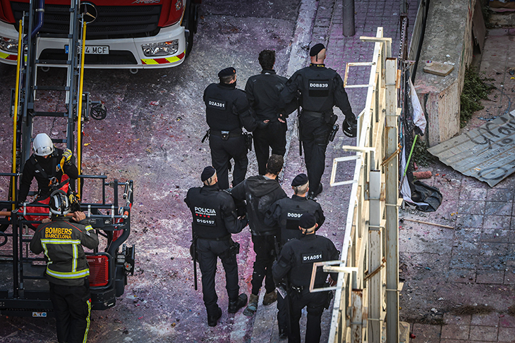 [ACTUALITZACIÓ]: Detenen set persones que estaven a l’interior del Kubo i la Ruïna