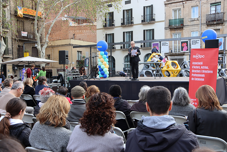 Professionals de les arts escèniques celebren el Dia Mundial del Teatre amb la participació de la ciutadania