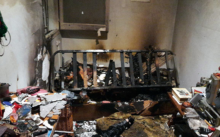 Sis afectats per un incendi en un pis del barri d'Horta de Barcelona