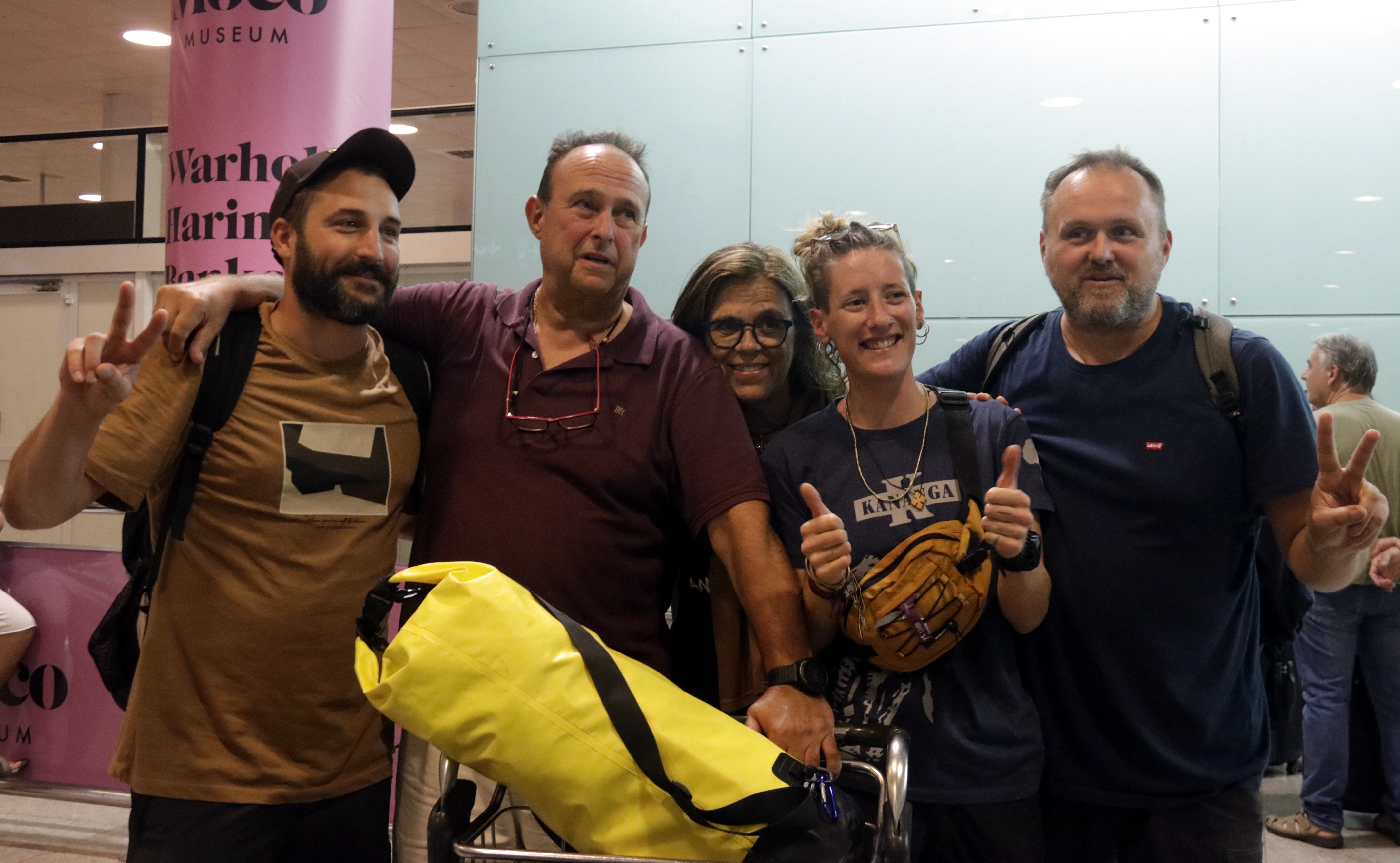 Arriben a Barcelona els turistes atrapats a Etiòpia: "Hem patit per la nostra vida"