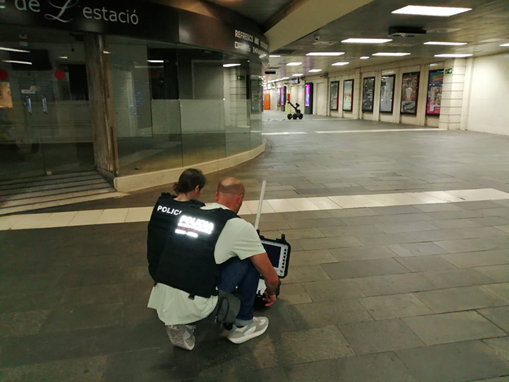 Els Tedax determinen que l'objecte sospitós al Metro de plaça Catalunya és una falsa alarma