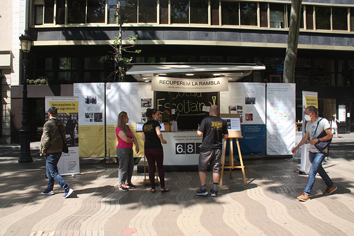 L'Ajuntament de Barcelona desallotjarà els antics ocellaires de la Rambla després que no hagin lliurat les claus