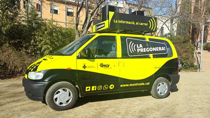 L'Ajuntament de Montcada i Reixac recupera el servei de pregoner amb un vehicle per difondre missatges d'interès ciutadà