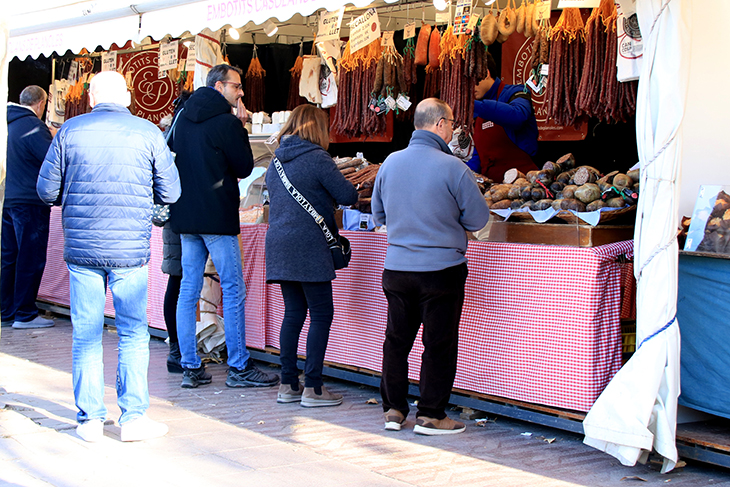 La Fira de la Candelera de Molins recupera el format habitual doblant els estands i preveu més de 250.000 visitants