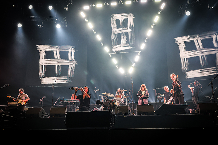 L'Elèctrica Dharma publica un doble disc amb el concert del Palau Sant Jordi per commemorar els 50 anys del grup