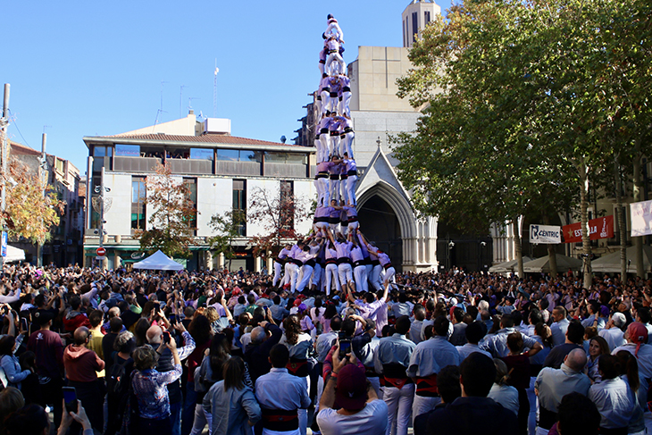 Els Minyons de Terrassa coronen la XLV diada de la colla amb el 5 de 9 folrat