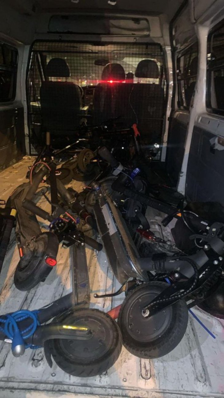 Cinc detinguts en un dispositu contra els robatoris amb patinet elèctric al districte barceloní de Sants-Montjuïc