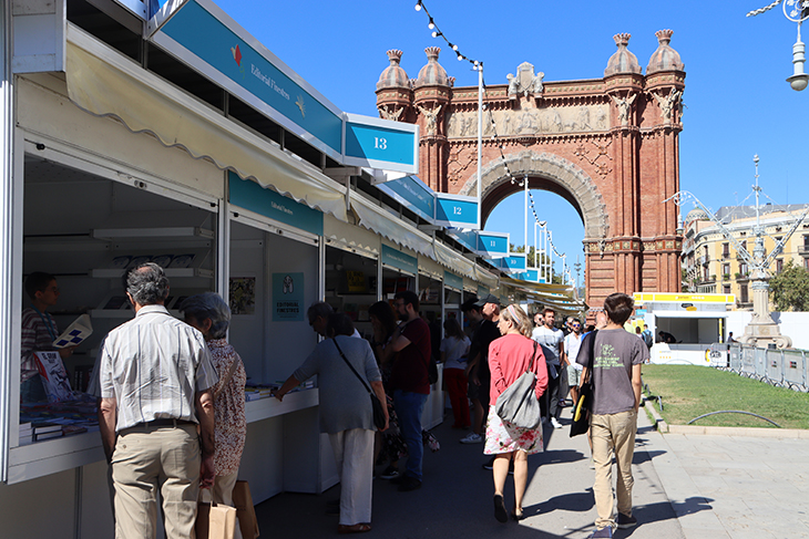 Barcelona inicia els tràmits per restaurar l'Arc de Triomf pel seu estat de degradació "preocupant"