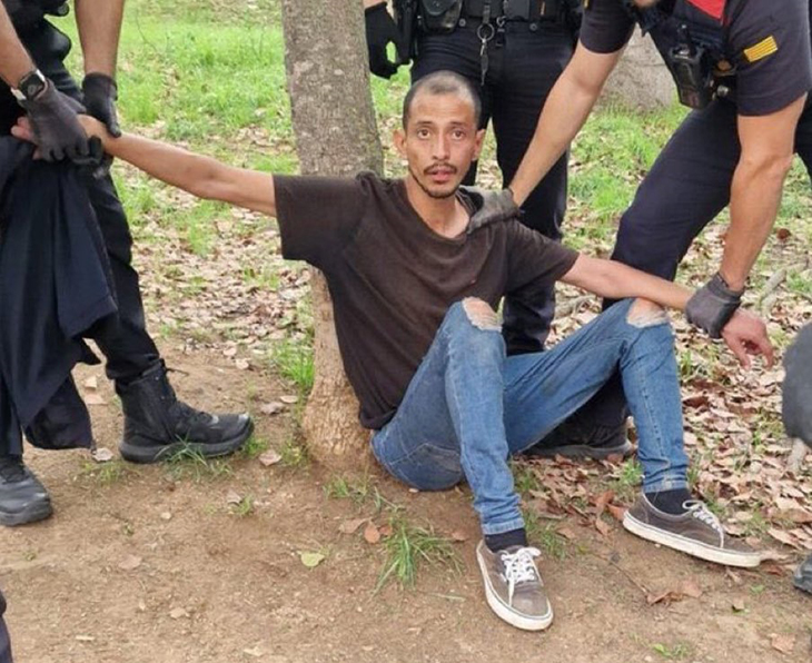 El detingut per agredir una nena d'un any a Montjuïc està ingressat en una unitat psiquiàtrica d'un hospital