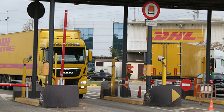 Mor un treballador de DHL a Santa Perpètua de Mogoda després de patir un accident laboral