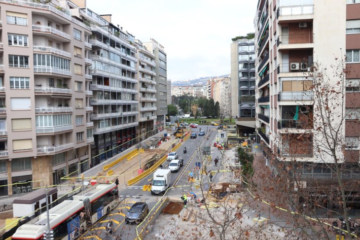 Comença el tall de trànsit a un tram del carrer Comte d'Urgell, que durarà fins a finals d'any per les obres de l'L8