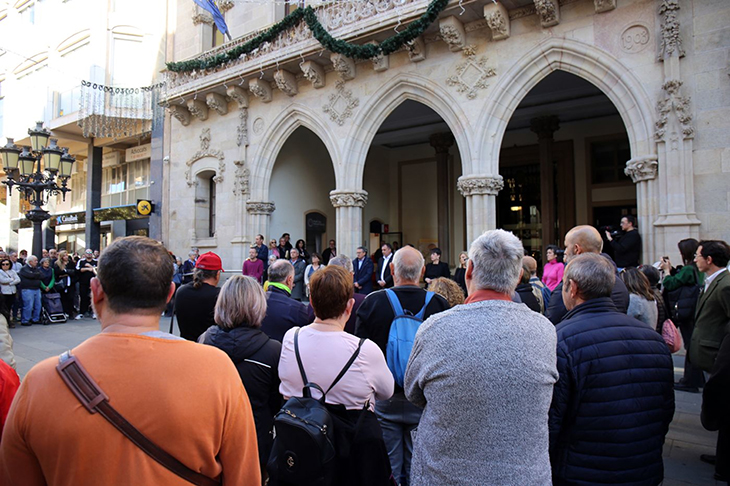 Terrassa recorda amb un minut de silenci la veïna morta en un accident laboral al Centre de Tractament de Residus