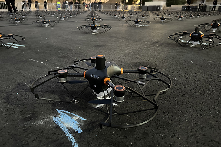 L’espectacle pirotècnic i de drons per acomiadar l’any a Barcelona aposta per reduir la petjada mediambiental