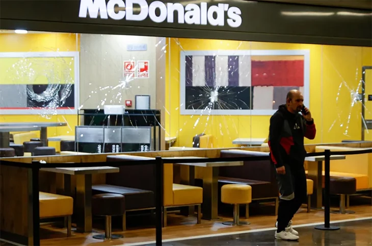 S’investiga com a terrorisme gihadista l’atac a un establiment del centre comercial Màgic de Badalona