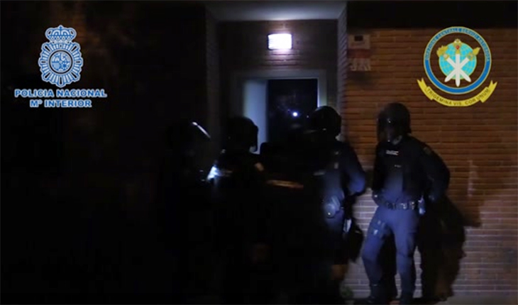 Detingudes tres persones que custodiaven 1.500 quilos d'haixix i 75 de marihuana a Sant Vicenç dels Horts
