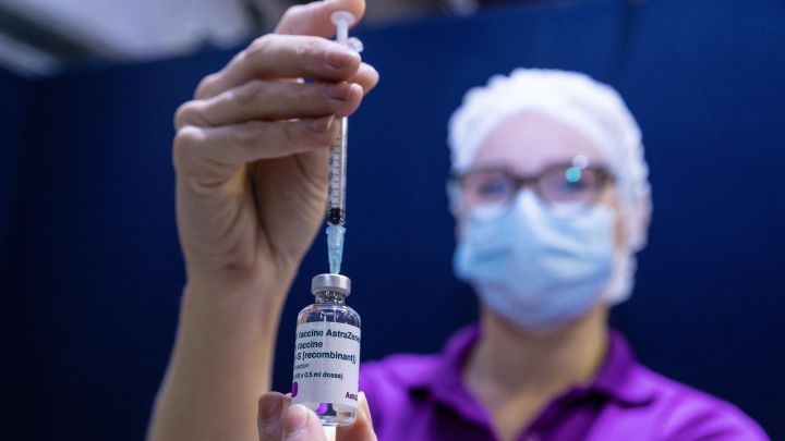 La campanya de vacunació de la covid-19 i la grip començarà a partir de l'última setmana de setembre