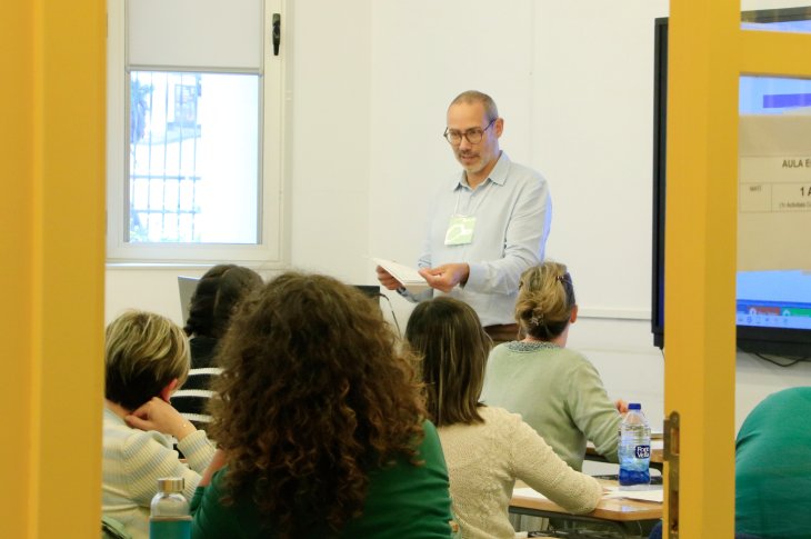 Les oposicions a docents arranquen a Catalunya amb prop de 18.000 aspirants a 9.344 places