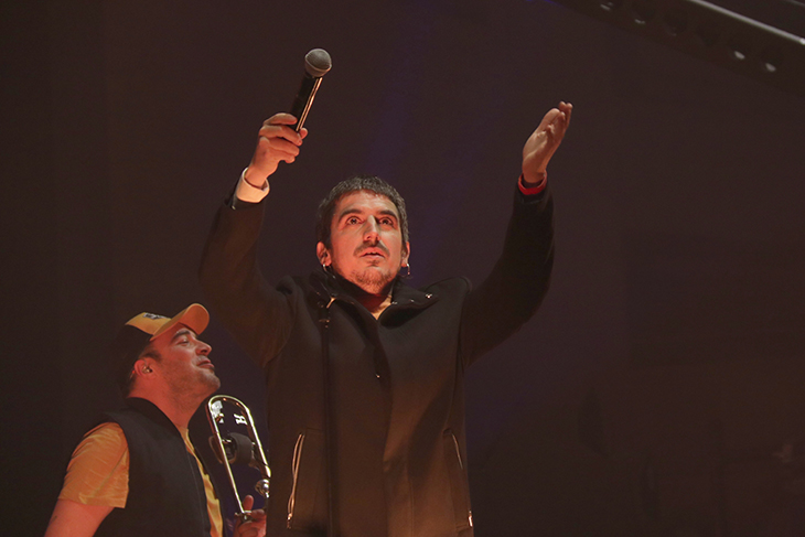 Zoo tanca la gira del disc ‘Llepolies’ amb un concert multitudinari al Palau Sant Jordi