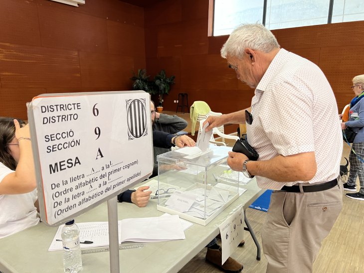 La participació en les eleccions del 12-M a les 13 hores és del 26,91%, més de 4 punts més que el 2021