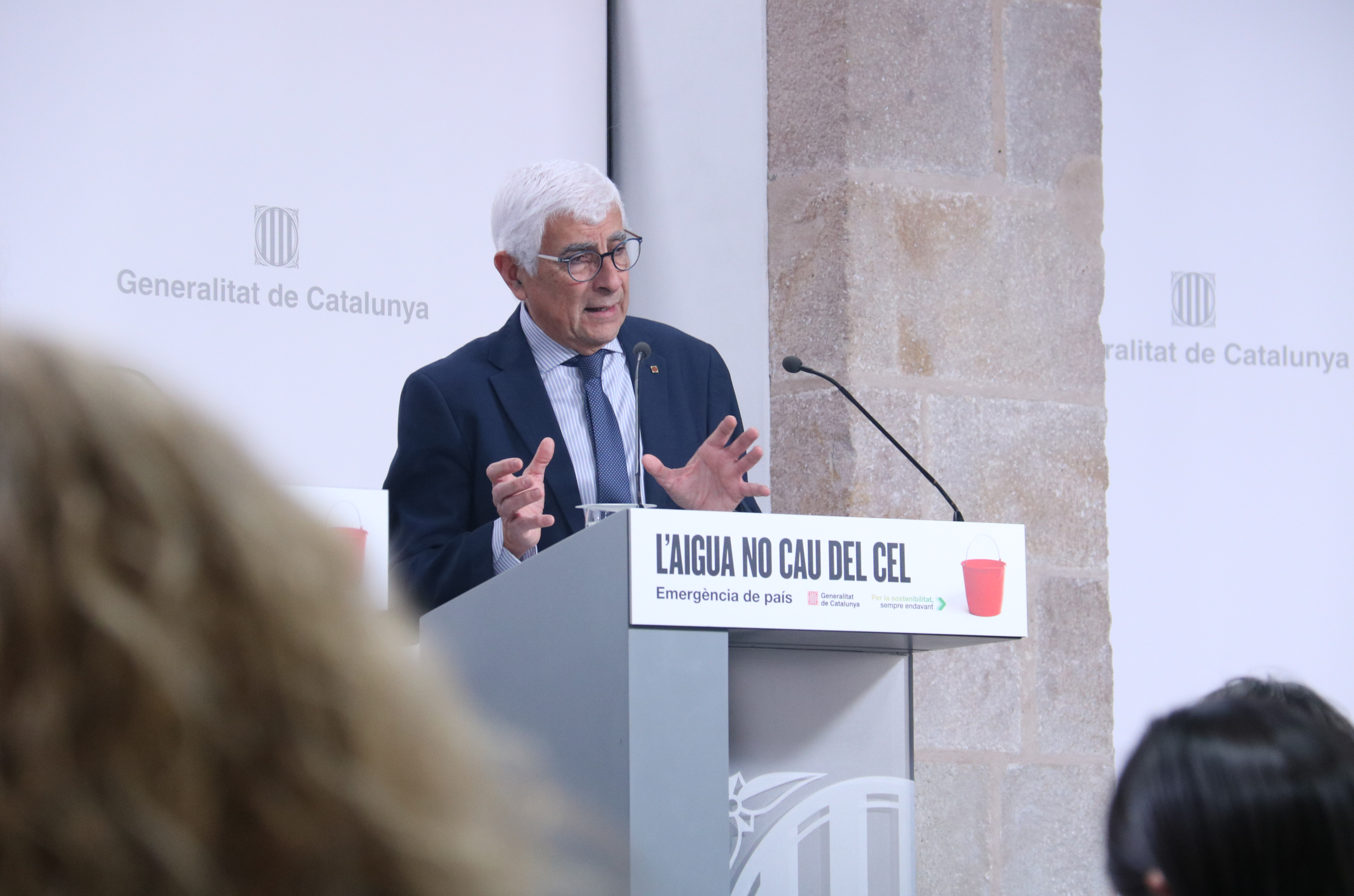 Salut recomana que les persones de qualsevol edat es vacunin i diu que s’han resolt els problemes per demanar cita