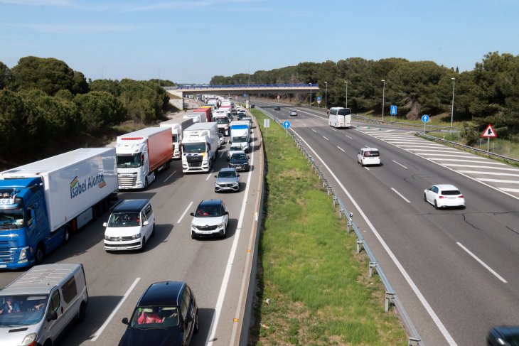 Trànsit avisa que l'operació tornada pot veure's condicionada per la pluja: "No podrem obrir els carrils addicionals"