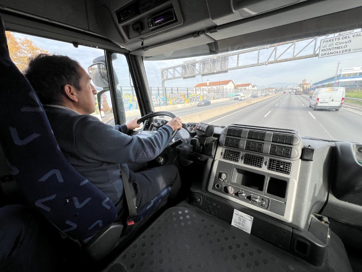 Trànsit forma camioners i conductors d'autobús estrangers en una prova pilot per prevenir la sinistralitat