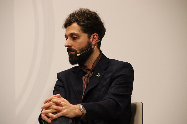 Pep Antoni Roig reivindica la figura de Josep Maria Espinàs en la commemoració del primer aniversari de la seva mort