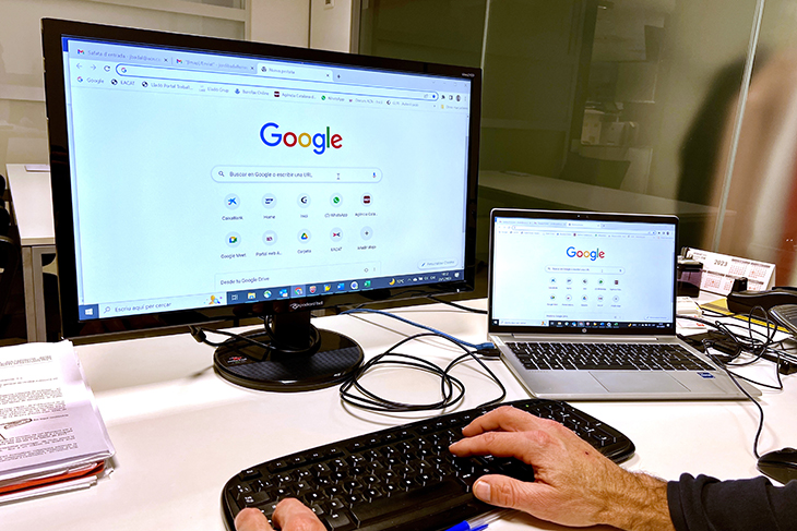 Google busca solucions contra la penalització de les cerques de llengues com el català: "És una prioritat abordar-ho"