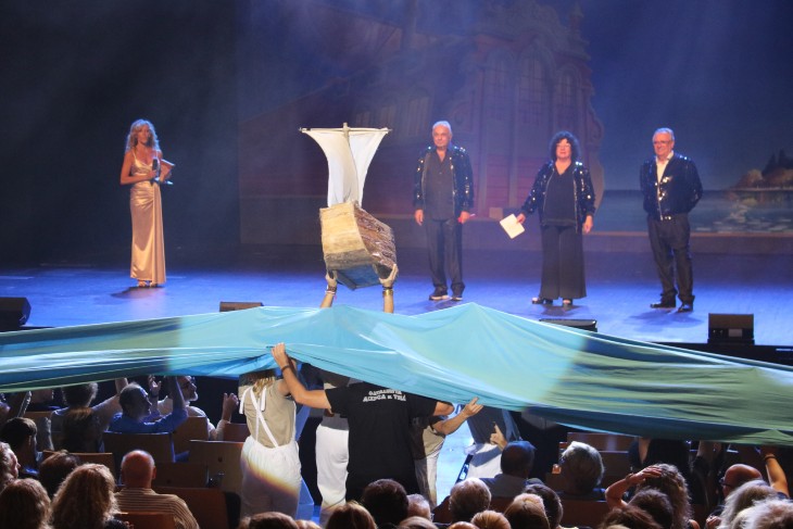 La gala ‘Catalunya aixeca el teló’ inaugura la temporada teatral reivindicant "la gent de la professió”