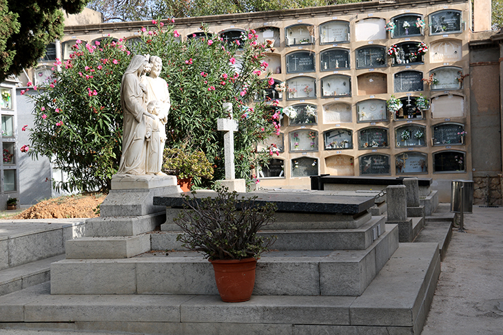 La incineració va ser l’opció més demanada a les funeràries a Catalunya el 2021 amb un 52%, segons un estudi