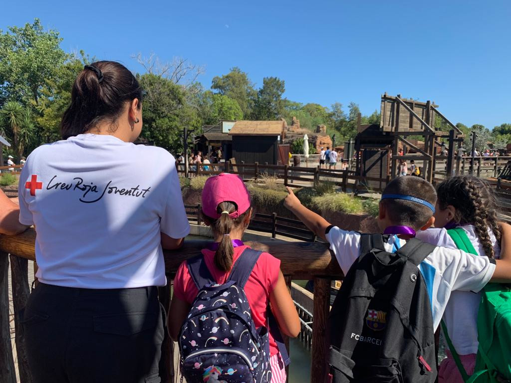 Més de 160 joves en situació de vulnerabilitat participen als casals d'estiu de Creu Roja a Tarragona i l'Ebre