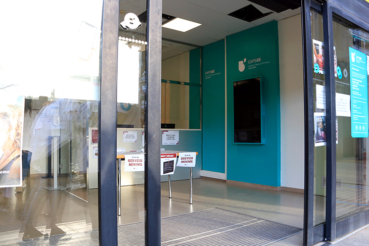 Salut xifra en un 23% el seguiment de la vaga de facultatius en el torn de tarda mentre que MC ho eleva fins al 75%