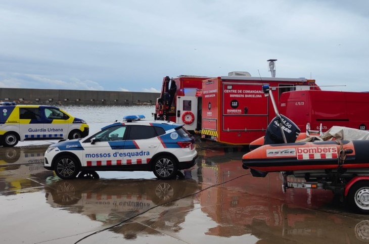 Busquen un desaparegut al mar entre el Fòrum i la Mar Bella de Barcelona