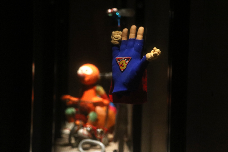 Una exposició repassa els 40 anys d’història de TV3 i Catalunya Ràdio amb una mirada posada al futur