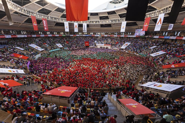 Les colles recuperen el 2023 la vitalitat prepandèmica: 10.600 castells plantats i un 99% descarregats